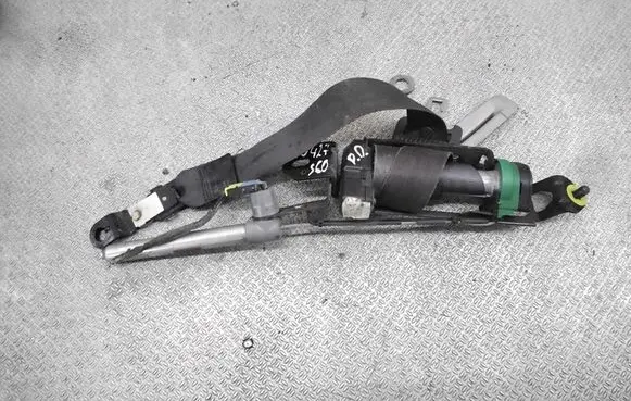 Volvo S60 Front seatbelt