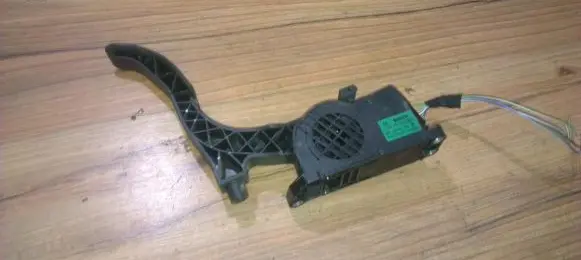 Skoda Fabia Mk2 (5J) Accelerator throttle pedal 0280755063 6q1721503f
