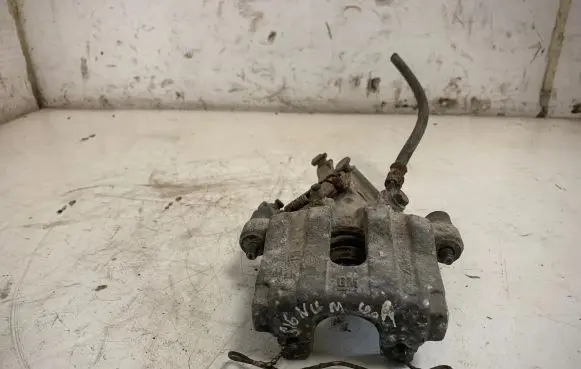 Opel Signum Rear brake caliper 694821B080
