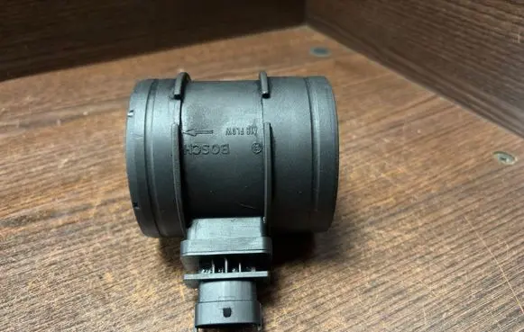 Iveco Daily 4th gen Mass air flow meter F00C2G7020