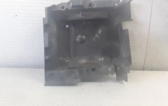 Battery tray