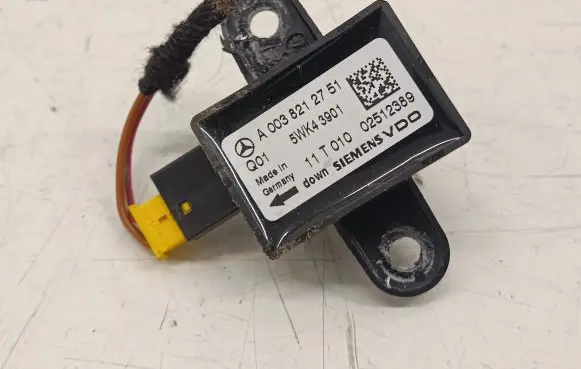 Mercedes-Benz GL X164 Airbag deployment crash/impact sensor A0038212751