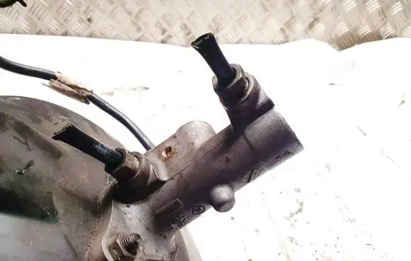 Ford Kuga I Master brake cylinder