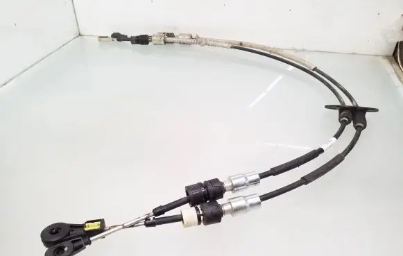 Volvo S80 Gear shift cable linkage 31256139