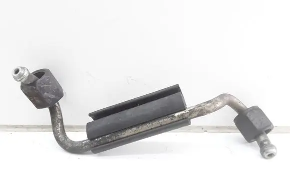BMW X5 E53 Fuel injector supply line/pipe 