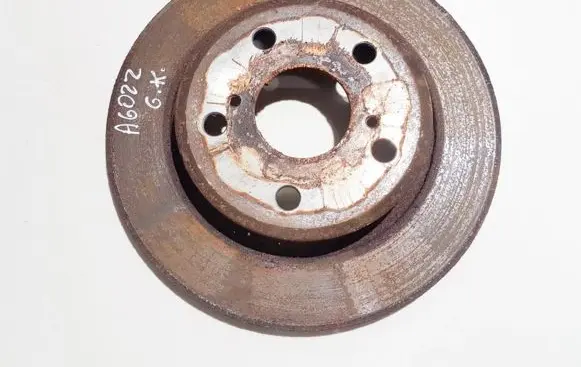 Toyota Auris 150 Rear brake disc neventiliuojamas