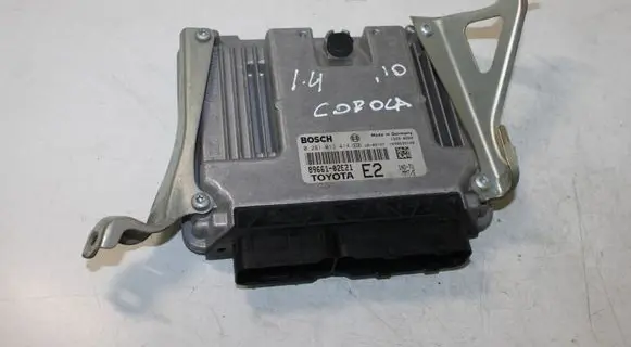Toyota Corolla E140 E150 Engine control unit/module 8966102E21