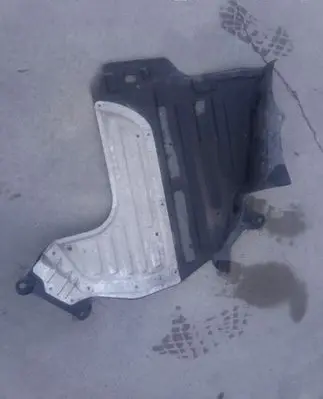 Honda CR-V Engine splash shield/under tray