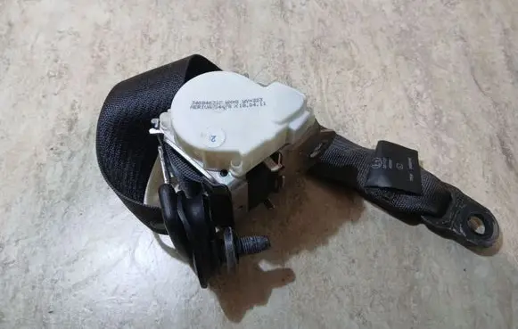Opel Meriva B Rear seatbelt 34084631C