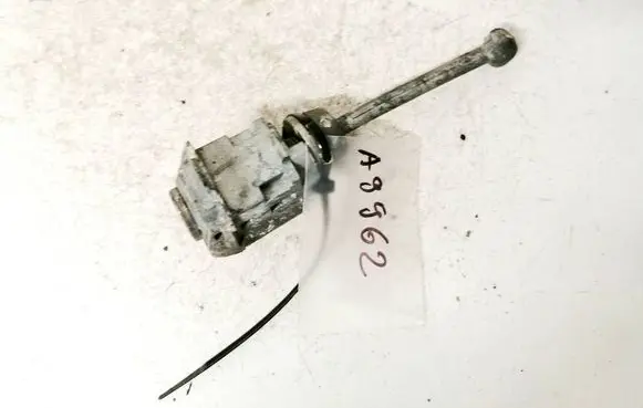Peugeot 207 Front door lock (next to the handle) 59395j01