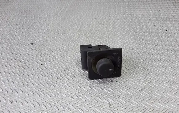 Land Rover Freelander Wing mirror switch