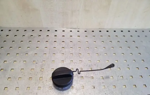 Toyota Auris 150 Fuel tank filler cap 