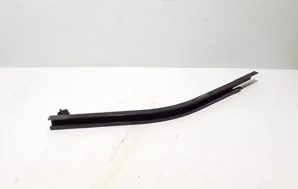 Renault Kangoo III Sliding door middle roller runner 745900296R