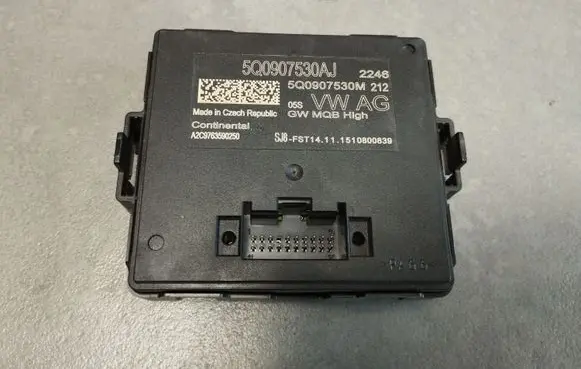 Volkswagen Golf VII Gateway control module 5Q0907530AJ 5Q0907530M
