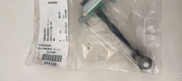 KIA Sorento Front door check strap stopper T237468 894130