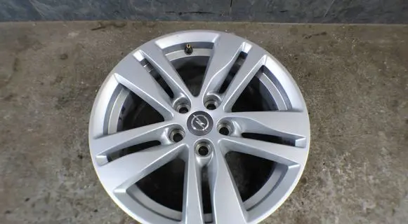 R16 alloy rim