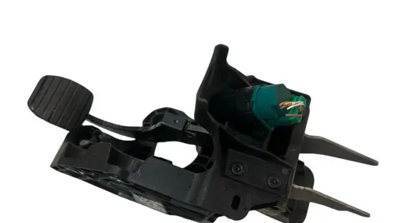 Opel Vivaro Brake pedal 465017463R 93459473 81007094