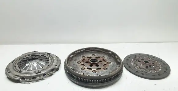 Audi A3 S3 8L Clutch set kit 038105264E 038141032F