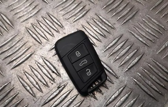 Volkswagen PASSAT B8 Ignition key/card 3G0959752CF