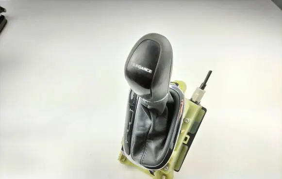 Mercedes-Benz C AMG W203 Gear shifter/selector A2032672524