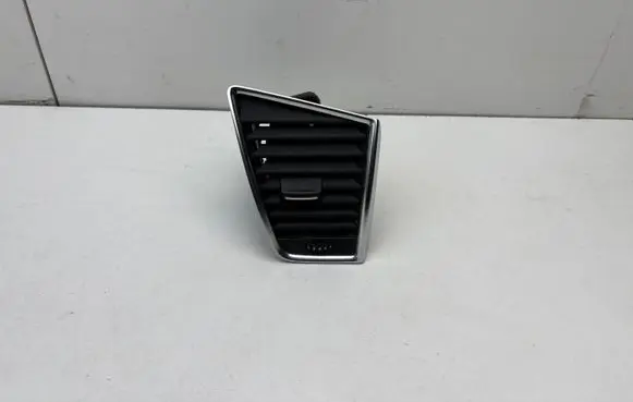 Audi Q5 SQ5 Dashboard side air vent grill/cover trim 8R1820902