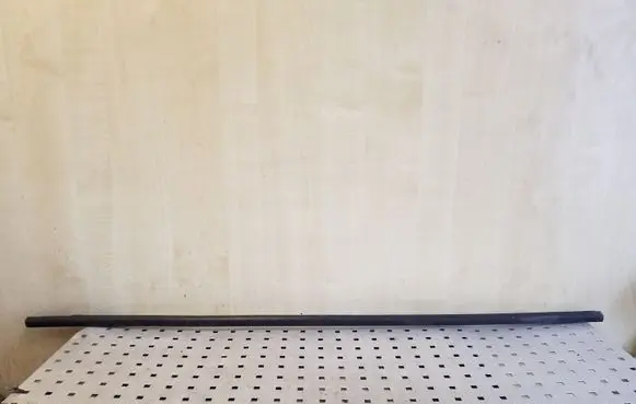 Front door glass trim molding