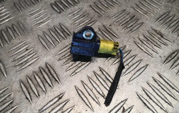 Mercedes-Benz E W212 Airbag deployment crash/impact sensor 2128204926 A2128204926