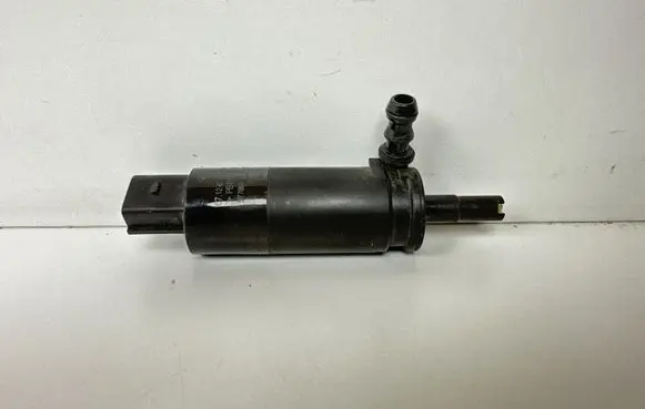 BMW 3 E90 E91 Headlight washer pump 6973097