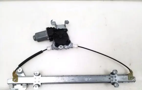 Nissan Note (E11) Front door window regulator with motor 