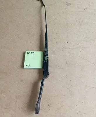 Volkswagen Golf IV Front wiper blade arm 6589515