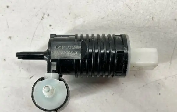 Dodge Hornet Windscreen/windshield washer pump 1WP0124 322742 68607039aa