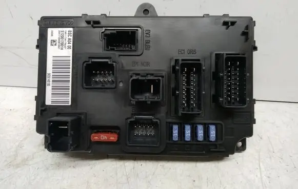 Peugeot 407 Fuse module BSCA0400 S120017001H 9656148180