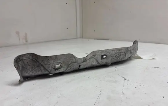 BMW 5 G30 G31 G38 Exhaust heat shield 8513648