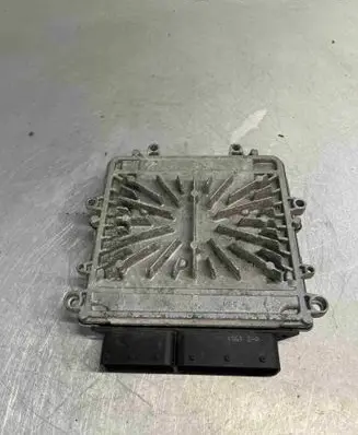 Volvo XC70 Engine control unit/module ECU 31336983