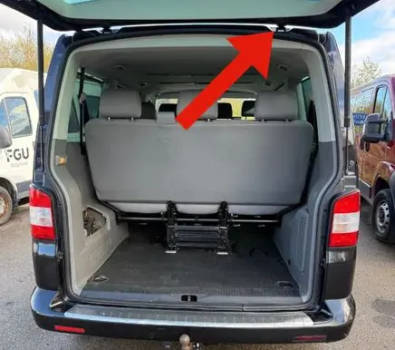 Volkswagen Multivan T5 Tailgate/trunk/boot hinge 7H0827685