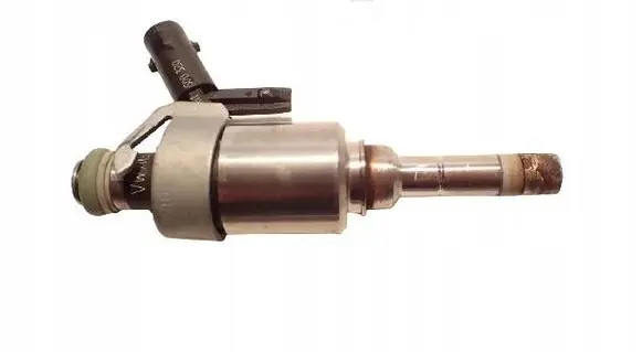 Volkswagen Golf Sportsvan Fuel injector 06G906036C