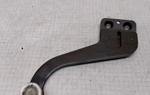 Volkswagen Transporter - Caravelle T5 Sliding door upper roller guide/hinge 7H0843436E 063005