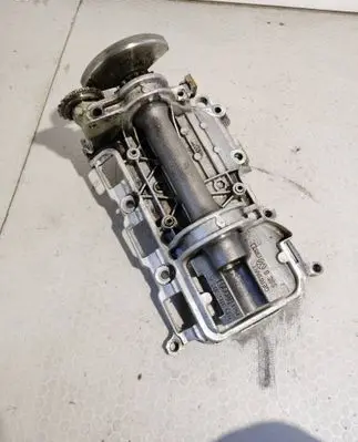 Seat Ibiza IV (6J,6P) Oil pump balance shaft 045103303A MF10958