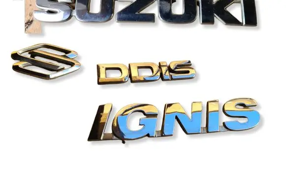 Suzuki Ignis Manufacturer badge logo/emblem 