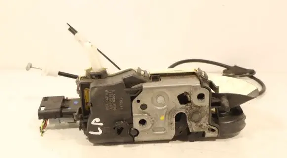 Peugeot 308 Front door lock PSA567148
