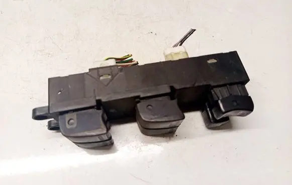 Nissan X-Trail T30 Electric window control switch 