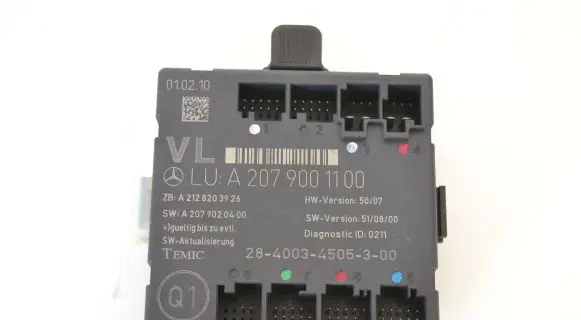 Mercedes-Benz E C207 W207 Door control unit/module A2079001100