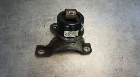 Volvo S60 Engine mount bracket G2517002