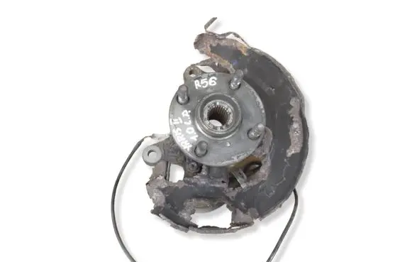 Toyota Yaris Front wheel hub spindle knuckle 