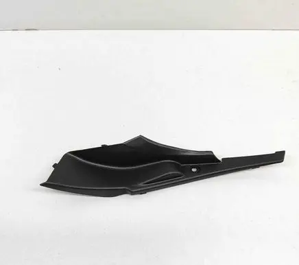Fender trim (molding)