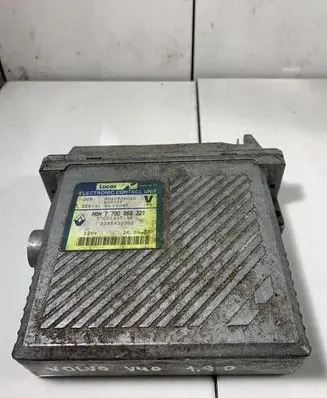 Volvo S40, V40 Engine control unit/module 7700868321