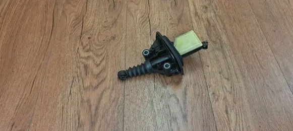 Renault Megane IV Clutch master cylinder 306109469R