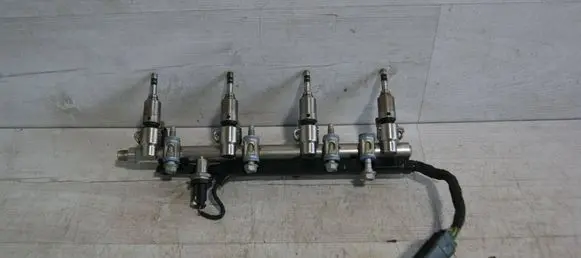 Chevrolet Camaro Fuel main line pipe