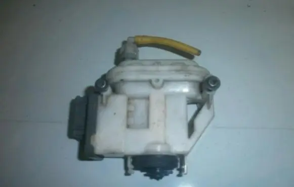 Volkswagen Corrado Central locking vacuum pump 3a0862153b