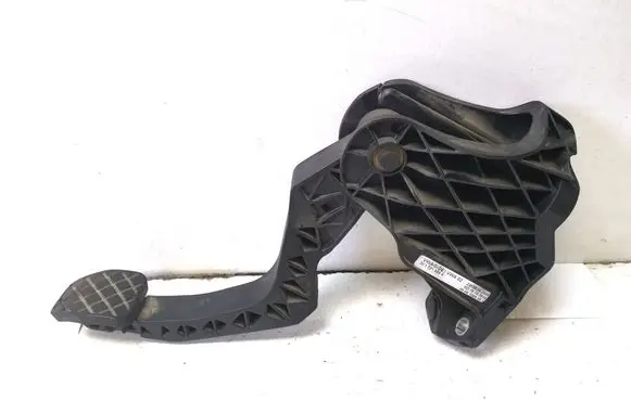 Volkswagen PASSAT B6 Accelerator throttle pedal 3C1721059K